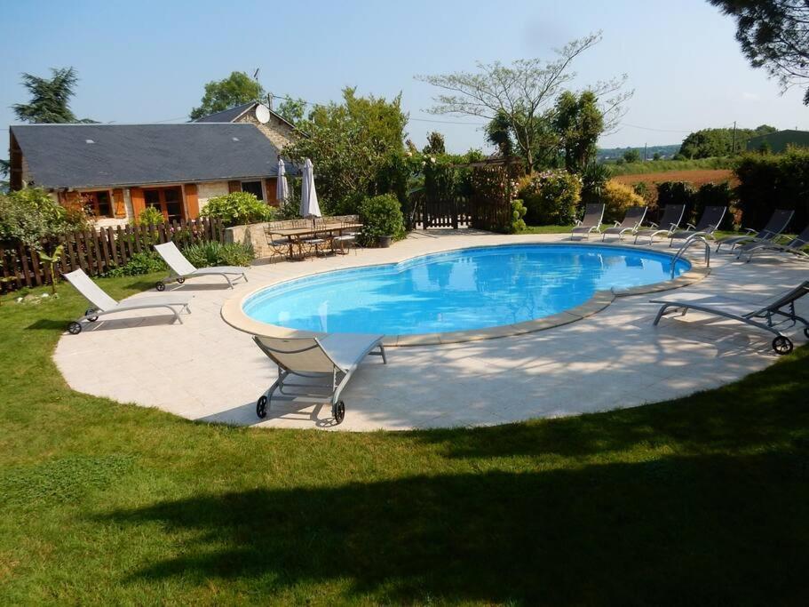 3 Self-Contained Gites With Pool And Games Room Saint-Georges-de-Noisne Екстер'єр фото