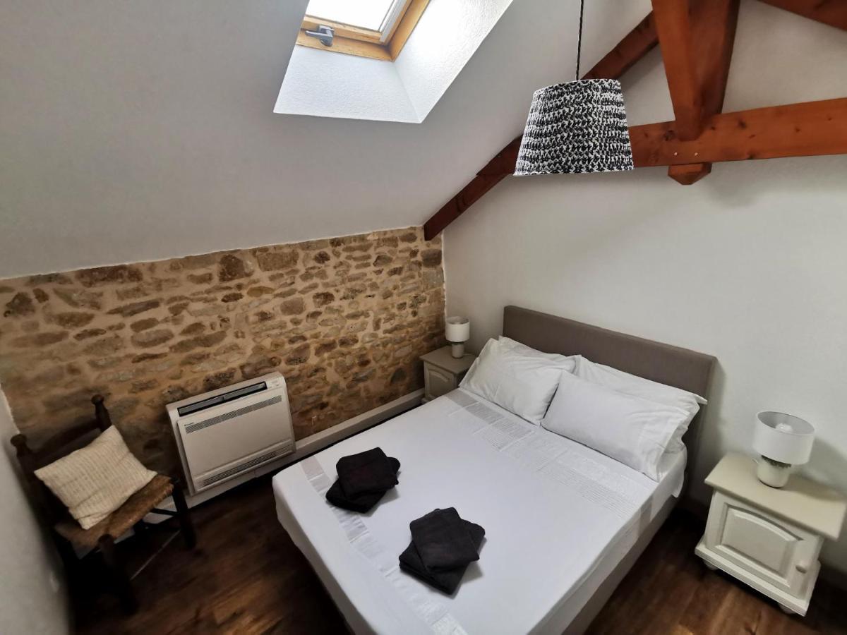 3 Self-Contained Gites With Pool And Games Room Saint-Georges-de-Noisne Екстер'єр фото