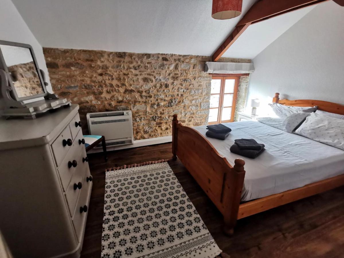 3 Self-Contained Gites With Pool And Games Room Saint-Georges-de-Noisne Екстер'єр фото